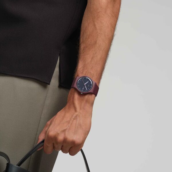 Swatch Essentials Burgundy Berry 41mm - immagine 5